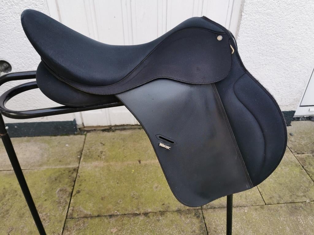 Wintec zadel  VZ. 17 inch, Dieren en Toebehoren, Paarden en Pony's | Zadels, Ophalen of Verzenden, Gebruikt
