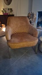 Donkergeel/goud fauteuil met metalen poten, Huis en Inrichting, Ophalen of Verzenden, 50 tot 75 cm
