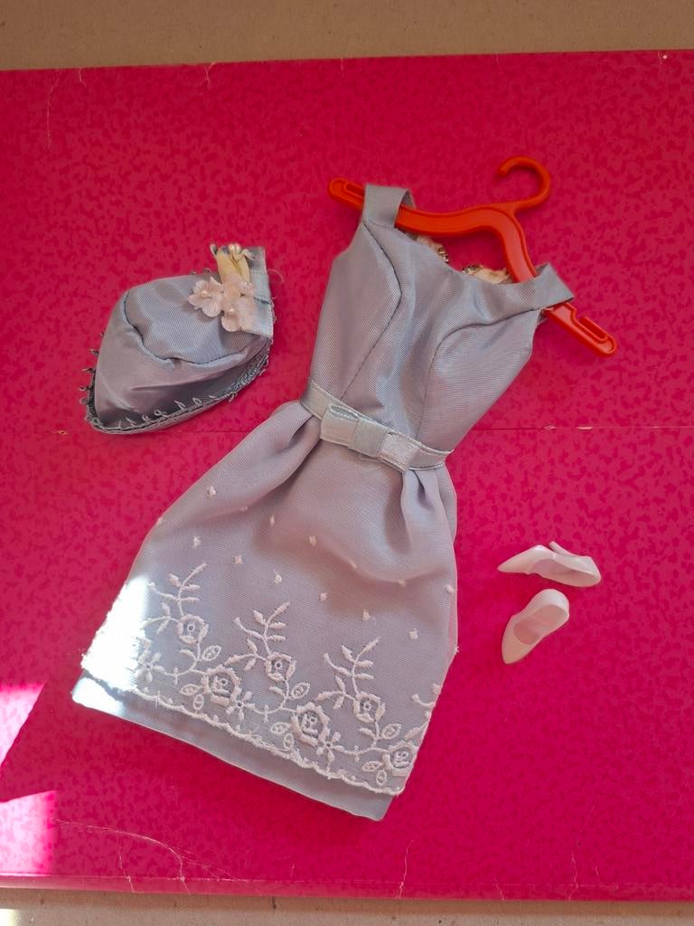 Barbie doll set reception line 1966 mattel speelgoed toys, Verzenden, Zo goed als nieuw, Kleertjes