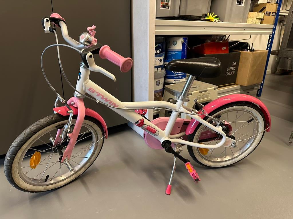 B-twin 16inch meisjesfiets wit/roze prima staat, Ophalen, Gebruikt, 16 inch, Handrem