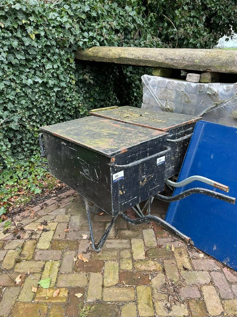 2x Matador Kruiwagens, Ophalen, Zo goed als nieuw