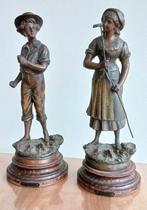 Antieke beeldjes brons op houten voet, Antiek en Kunst, Ophalen of Verzenden