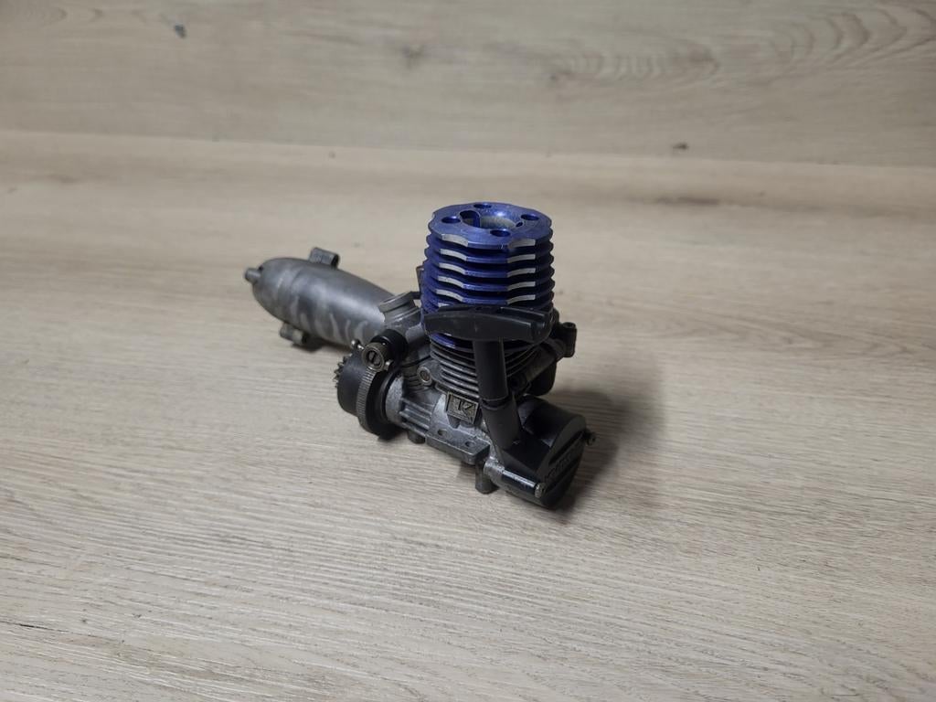 Kyosho gxr 15 nitro motortje, Ophalen of Verzenden, Zo goed als nieuw, Nitro, Auto onroad