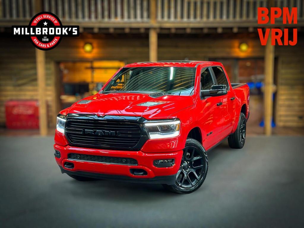 Dodge Ram 1500 5.7 V8 4x4 Crew Cab 5'7 Laramie Night primium, Auto's, Automaat, 8 cilinders, 5654 cc, 4 stoelen