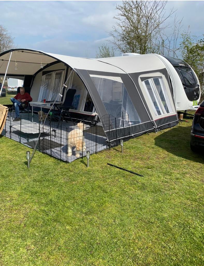 Te koop. Unico voortent en luifel, Ophalen, Zo goed als nieuw