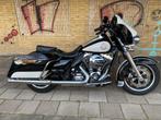 Originele FLHTP Electra Glide Police, 2015, NL geleverd, Motoren, Motoren | Harley-Davidson, 2 cilinders, 1690 cc, LED Verlichting