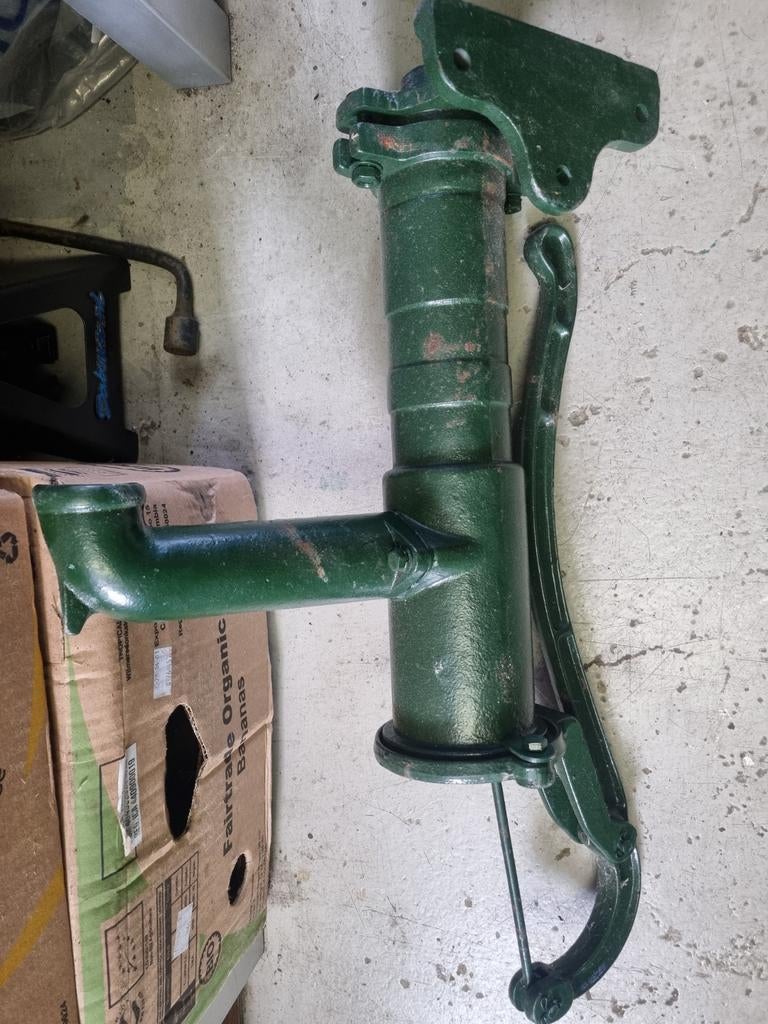 Robuuste Handwaterpomp - Ideaal voor Tuin en Bron, Ophalen of Verzenden, Gebruikt, Handmatig, Bronpomp