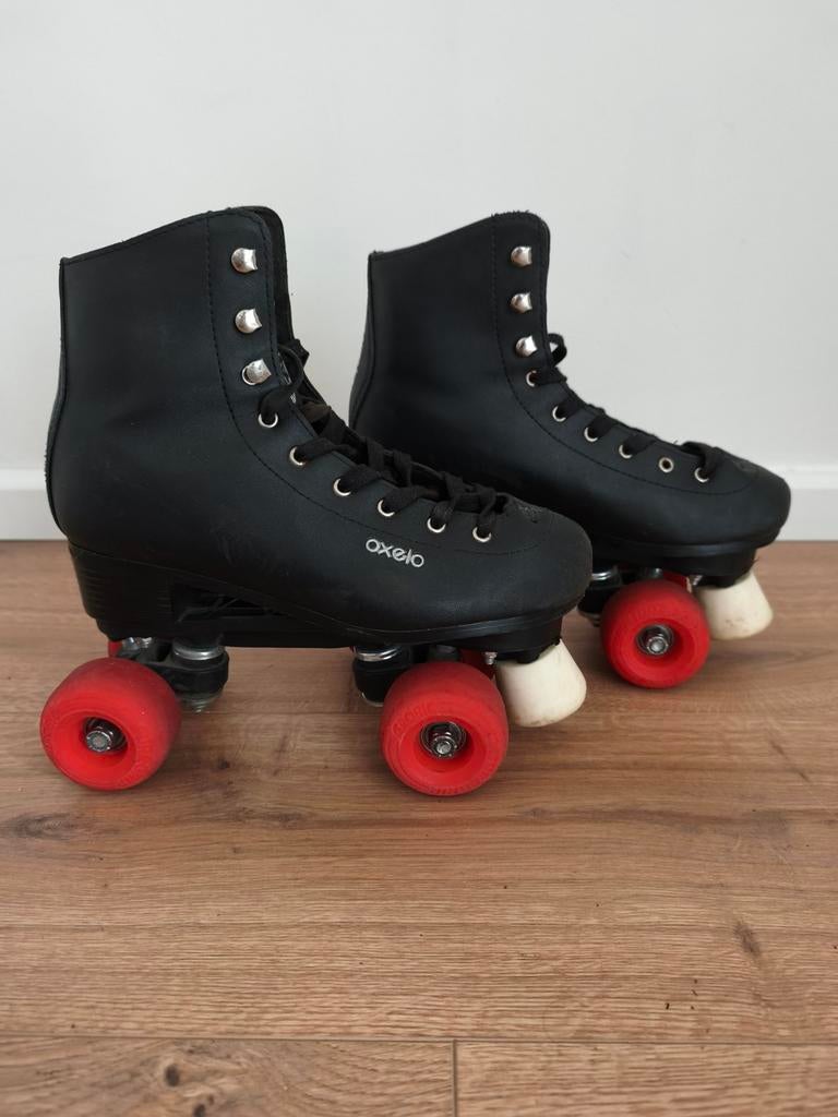 Oxelo rolschaatsen maat 39 - Zwart met rode wielen, Sport en Fitness, Skeelers, Ophalen of Verzenden, Gebruikt, Kinderen, Overige typen
