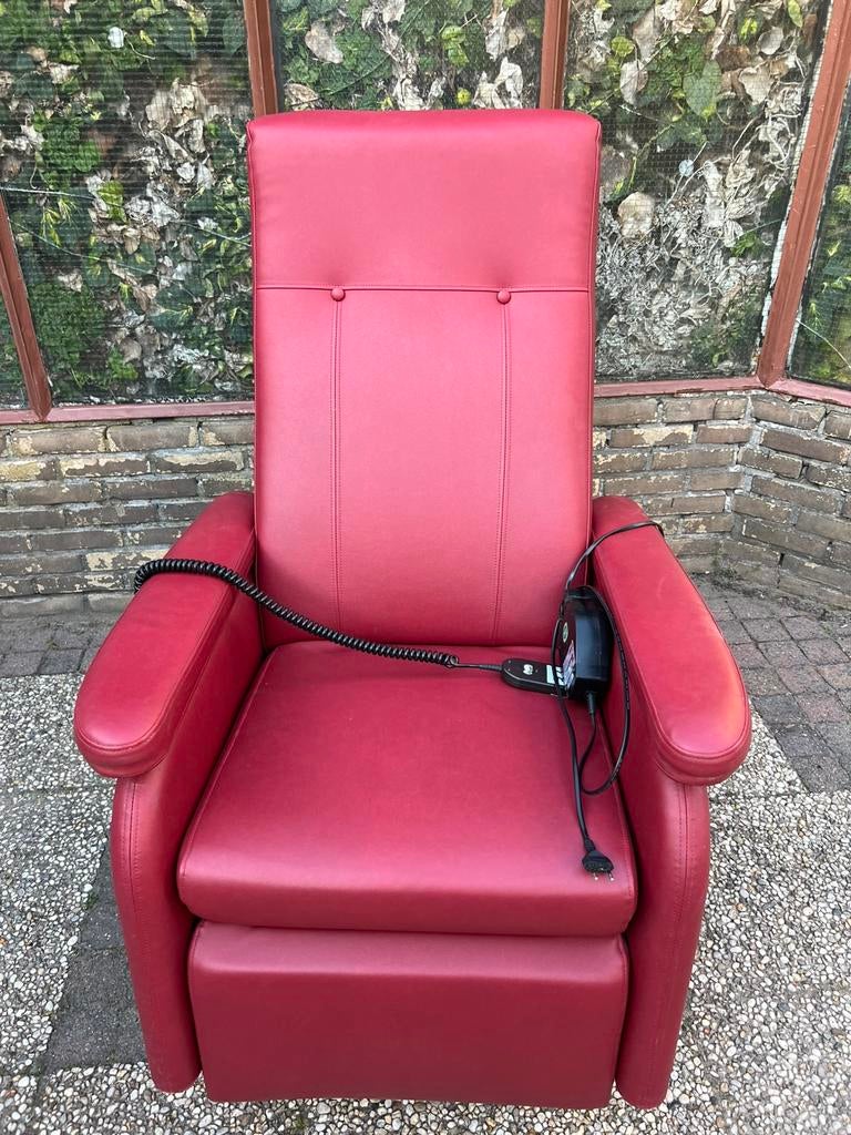 Doge op sta stoel in perfecte staat uit leer, Huis en Inrichting, Fauteuils, Ophalen of Verzenden, Zo goed als nieuw, 75 tot 100 cm