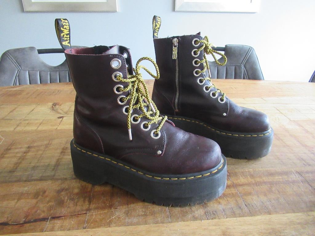 Dr Martens plateauzool jadon max maat 38, Kleding | Dames, Schoenen, Overige kleuren, Lage of Enkellaarzen, Ophalen of Verzenden