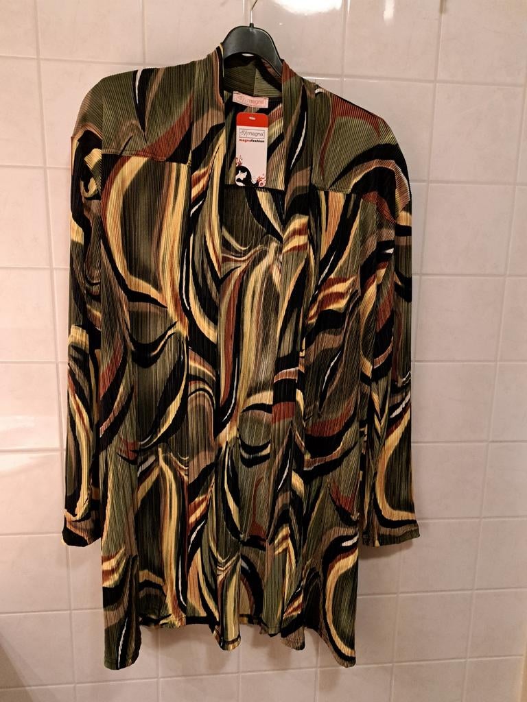 Magna jasjes, shirt's en leggings 44/46 en 48/50, nieuw., Magna, Ophalen of Verzenden, Nieuw