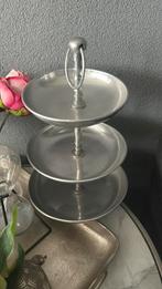Elegante etagere van metaal - 3 lagen, Overige materialen, Gebruikt, Schaal, Rond