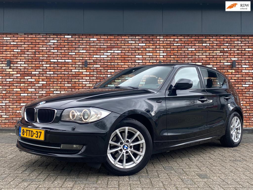 BMW 1-serie 118d Business Line Nw Distr Ketting Nette Auto!, 1-Serie, Euro 5, Achterwielaandrijving, Leder en Stof