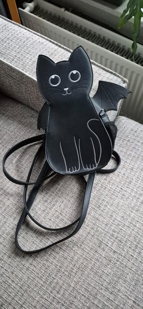 Banned alternative kitty rugtas gothic, Sieraden, Tassen en Uiterlijk, Tassen | Damestassen, Ophalen of Verzenden, Zo goed als nieuw