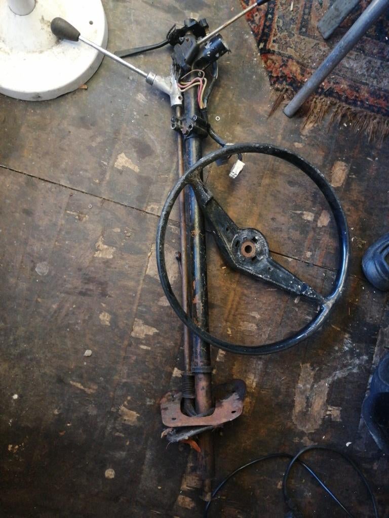 PEUGEOT 404 STUURSTANG MET STUUR, Auto-onderdelen, Ophalen of Verzenden, Gebruikt, Peugeot