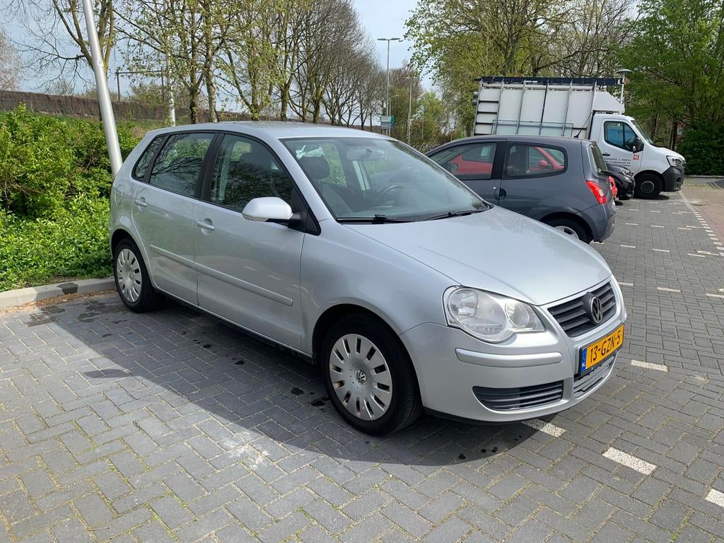 Volkswagen Polo 1.4 16V 59KW 2008 Grijs  NAP, Auto's, Voorwielaandrijving, 40 €/maand, 4 cilinders, Metallic lak