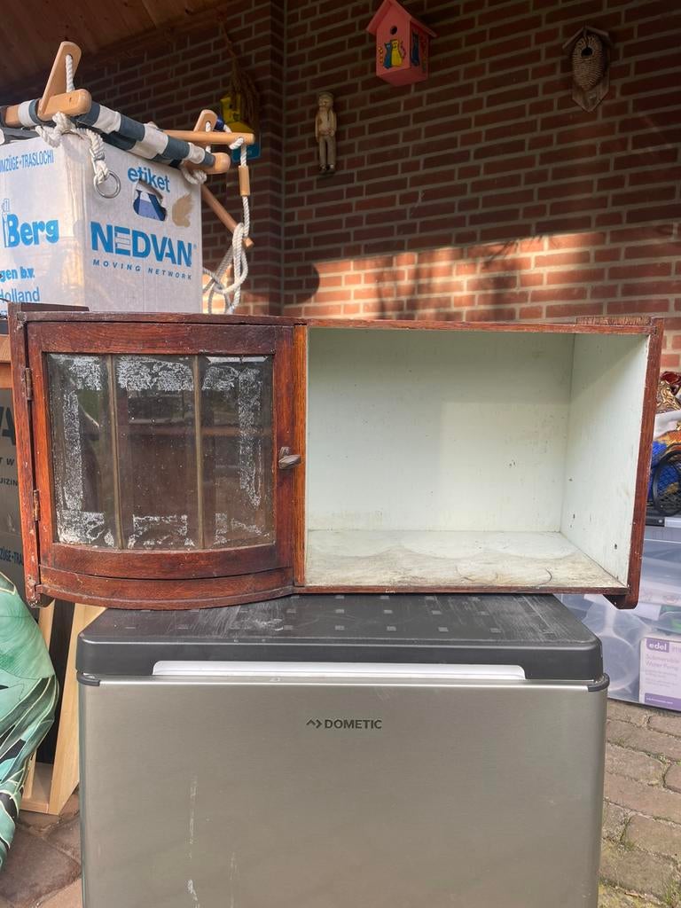 Schattig theekastje, Ophalen, Gebruikt