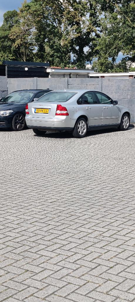 Volvo S40 2.4 I 103KW 2004 Grijs, Voorwielaandrijving, Zwart, 700 kg, Origineel Nederlands