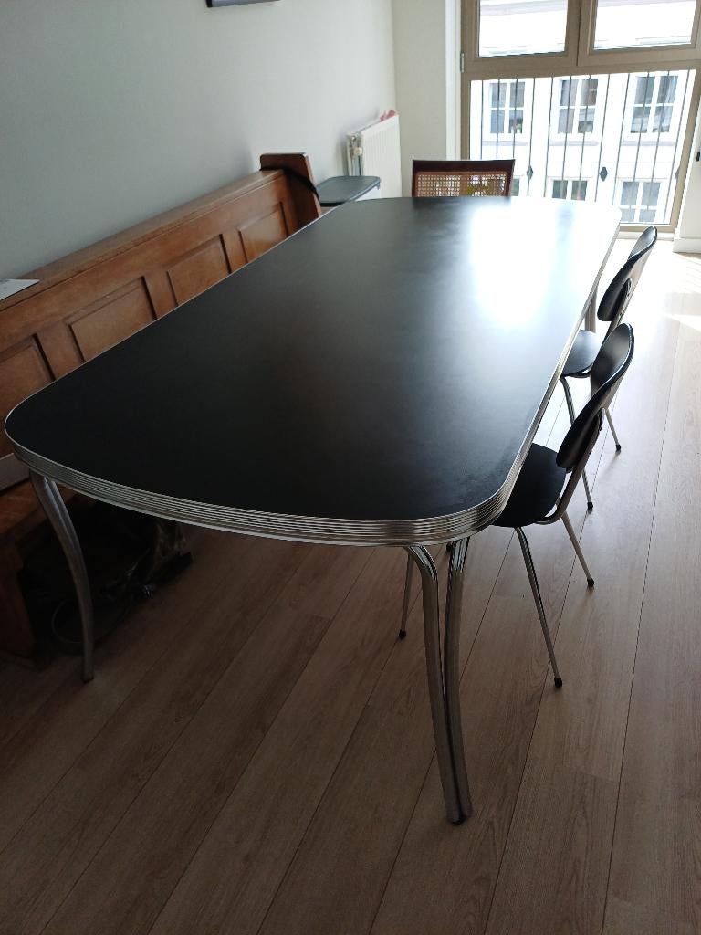 50's Bel Air tafel met zwart blad en chromen poten, Ophalen, 100 tot 150 cm, Zo goed als nieuw, Vijf personen of meer