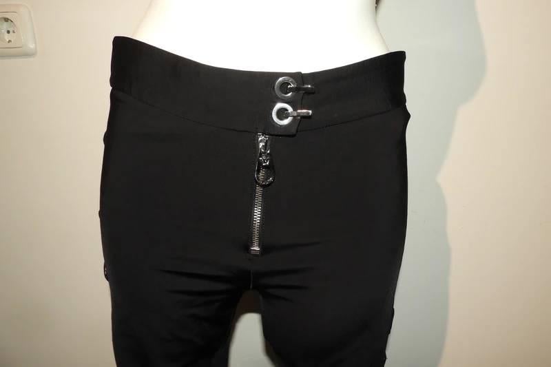 Versace eerstelijns broek open gewerkt zijkant medusa rits44, Kleding | Dames, Maat 38/40 (M), Verzenden, Zwart, Zo goed als nieuw