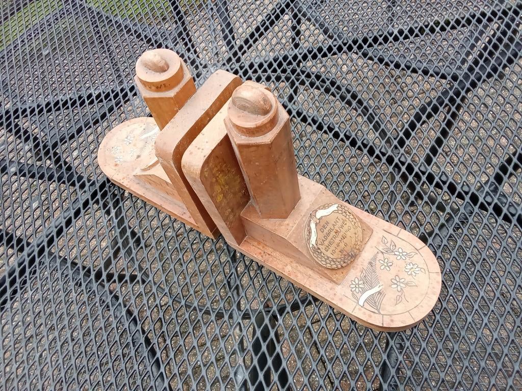 Oude herdenking boekensteun, Ophalen of Verzenden, Gebruikt