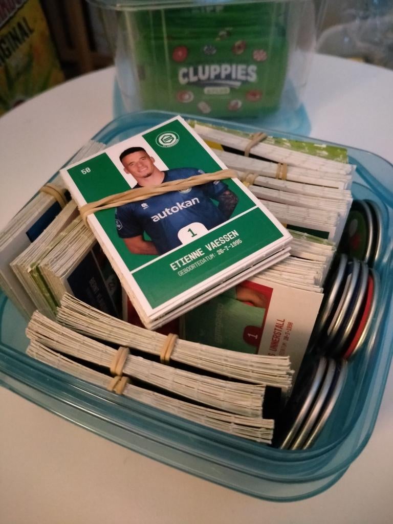 Plus actie Voetbal stickers ruilen, Plus, Ophalen