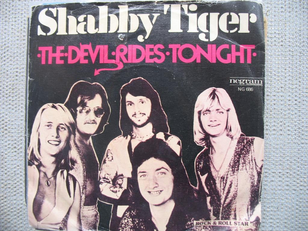 Shabby Tiger - The devil rides tonight (nederbeat), Gebruikt, 7 inch, Single, Ophalen of Verzenden