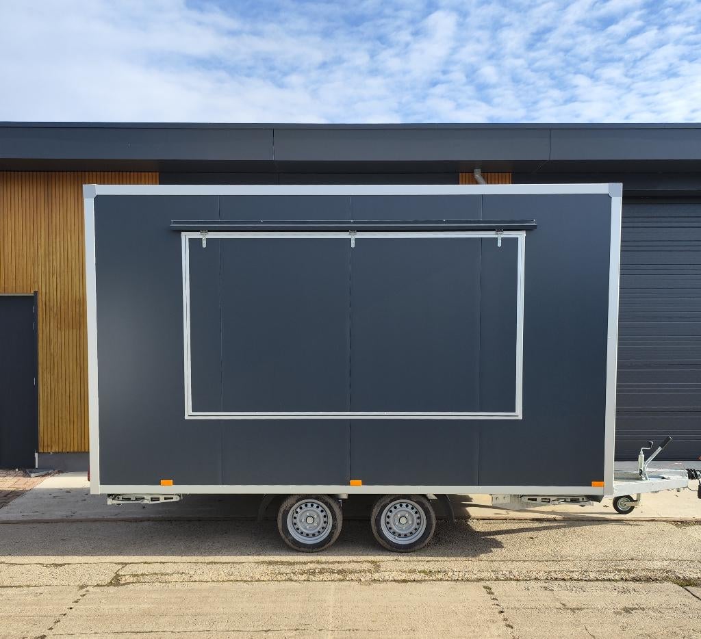 Snackwagen Frietwagen Foodtruck Verkoopwagen 4m x 2m 2700kg, Zakelijke goederen, Horeca | Food, Snacks, Ophalen