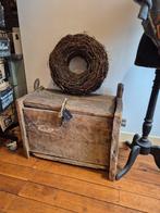 Oude houten kist / bankje, Huis en Inrichting, Woonaccessoires | Kisten, Ophalen