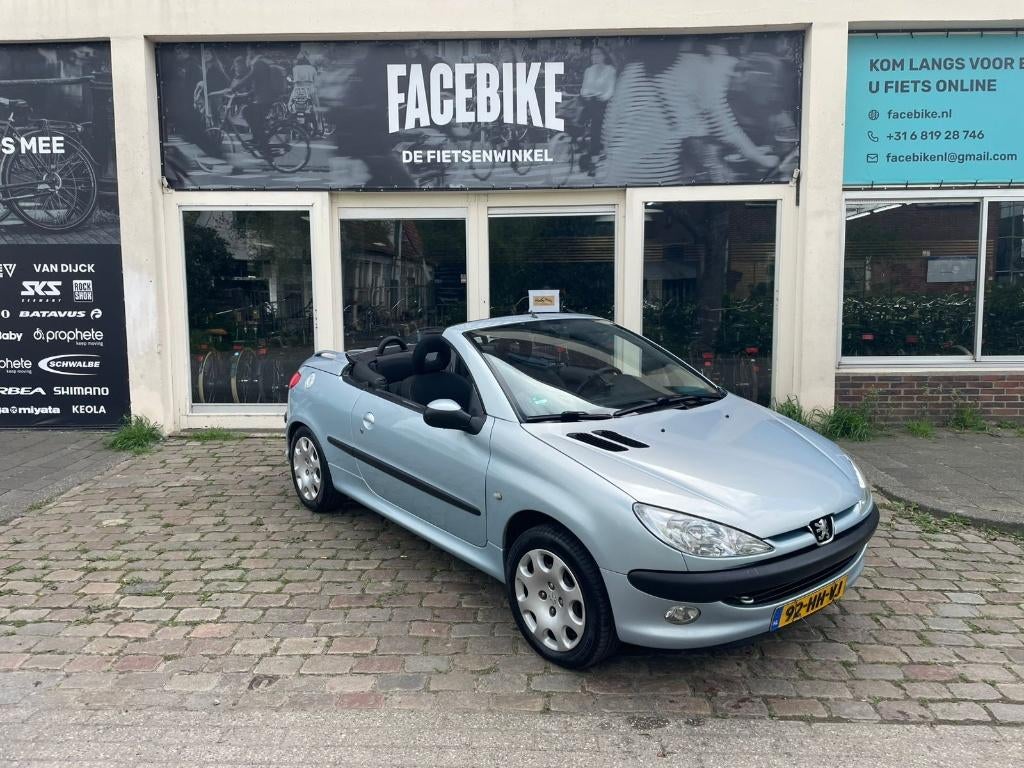 Peugeot 206 1.6 16V CC 2001 Blauw /Cabriolet / nieuwe APK, Auto's, Voorwielaandrijving, Stof, Euro 6, 4 cilinders