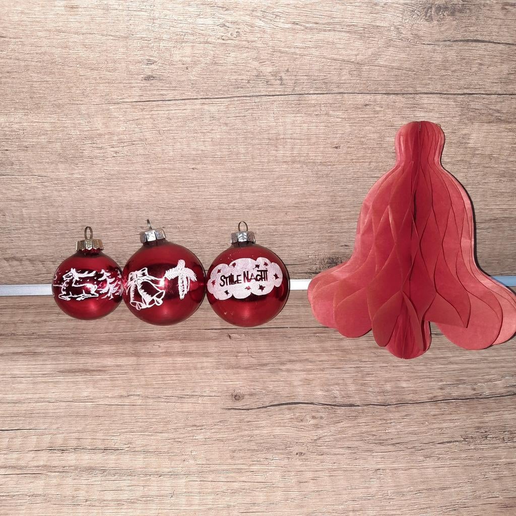 3x rode kerstbal met opdruk kerst oud vintage, Diversen, Kerst, Ophalen of Verzenden, Zo goed als nieuw