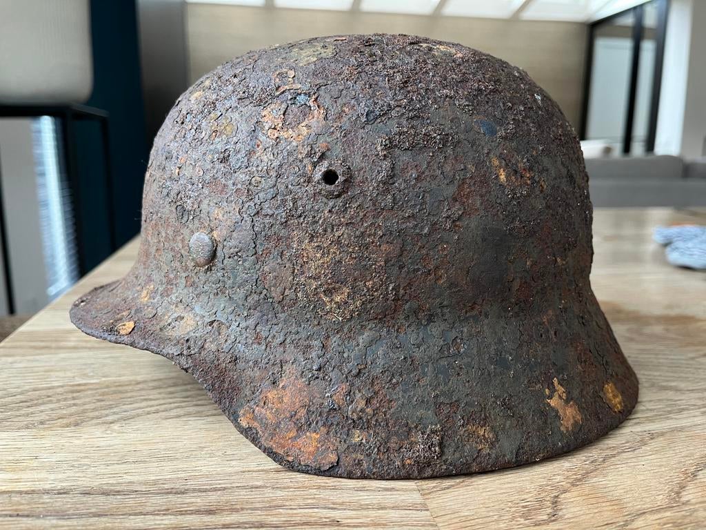 M35 Duitse helm met splitpennen en aluminium liner, Ophalen of Verzenden, Duitsland, Helm of Baret