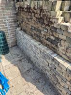 2100 stuks koppelstone 10x10 cm gratis afhalen geelig en zwa, Tuin en Terras, Gebruikt, Klinkers, Ophalen of Verzenden, 10 m² of meer