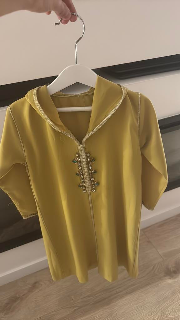 Kids Jeleba 3-4 jaar, Ophalen, Geel, Zo goed als nieuw, Korte mouw