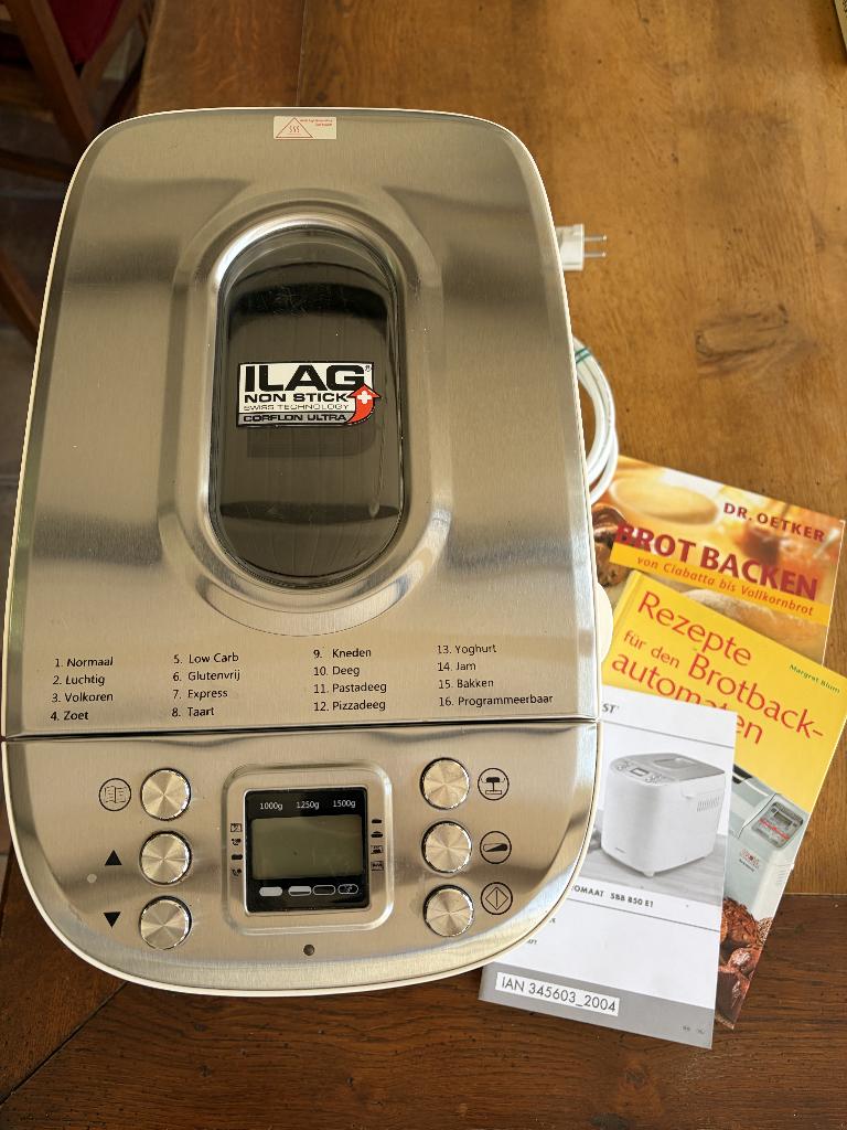Broodbakmachine Silvercrest, Met timer, Ophalen of Verzenden, Zo goed als nieuw, 1200 tot 1600 gram deeg