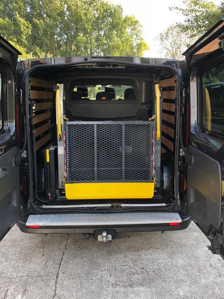 Rolstoellift maar ook een trekhaak? Geen probleem!, -, -, Nieuw, Ophalen of Verzenden