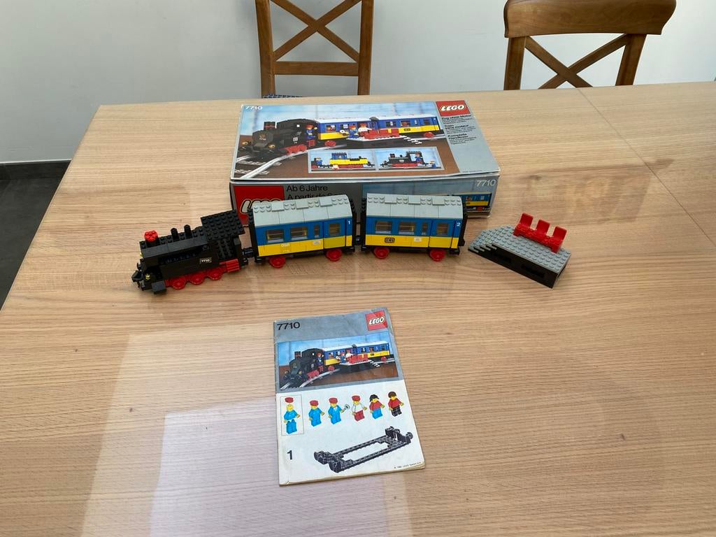 Lego trein 7710 met extra 12V trein spul, Kinderen en Baby's, Speelgoed | Duplo en Lego, Ophalen of Verzenden, Gebruikt, Complete set