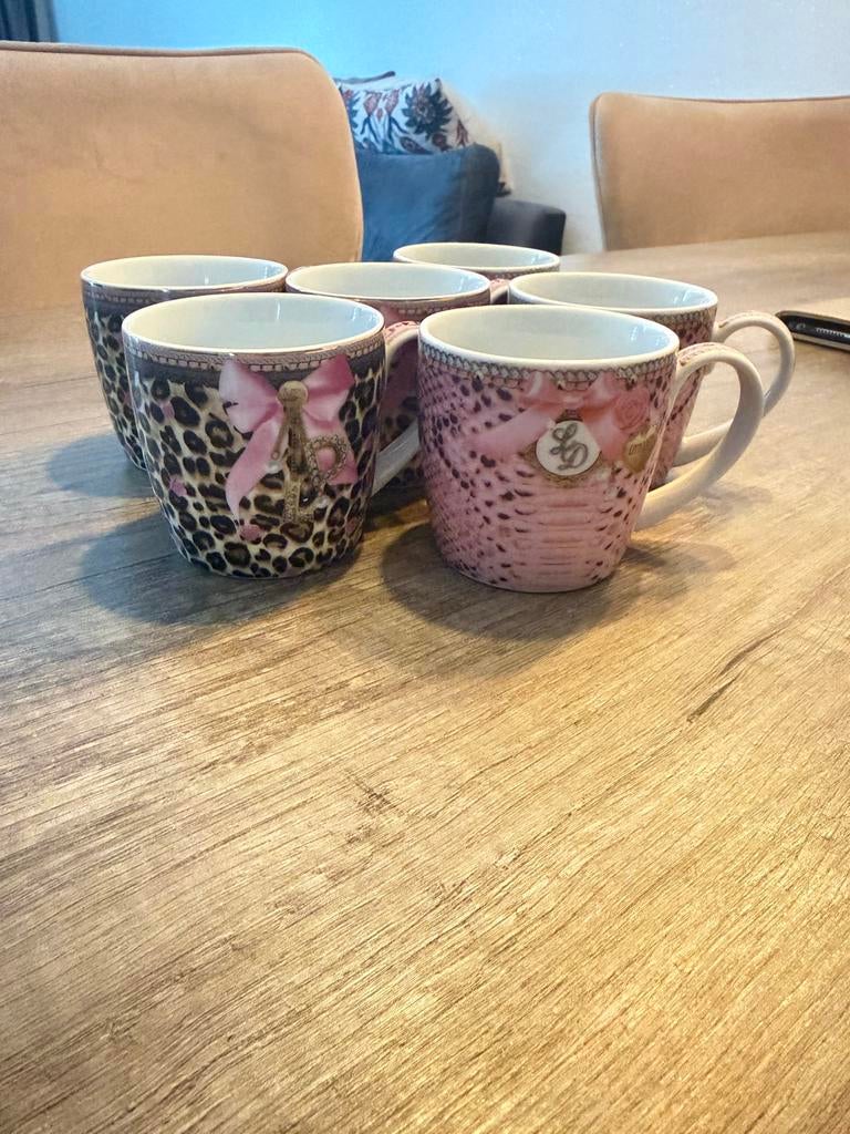 Koffie mokjes/kopjes Little Diva, Ophalen, Zo goed als nieuw, Overige stijlen, Kop(pen) en/of Schotel(s)