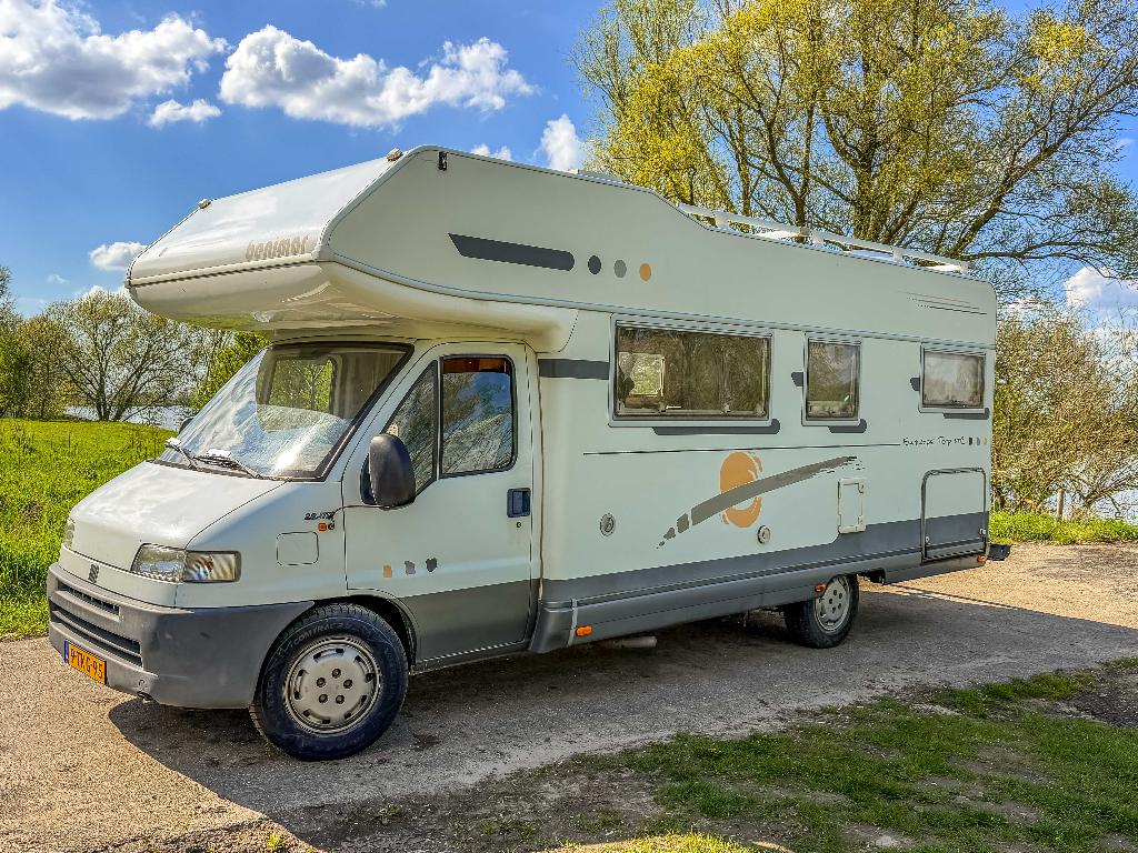 Fiat Ducato Benimar 2001 – Met alle opties. 6 slaapplaatsen, Chemisch toilet, Ringverwarming, Fiat, Half-integraal