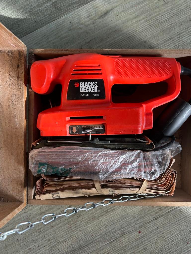 Black&Decker schuurmachine met schuurpapier, Ophalen, Gebruikt, Minder dan 600 watt, Vlakschuurmachine