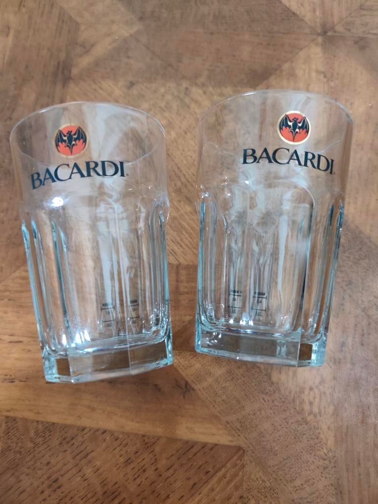 Bacardi glazen wit, Ophalen of Verzenden, Zo goed als nieuw, Overige typen