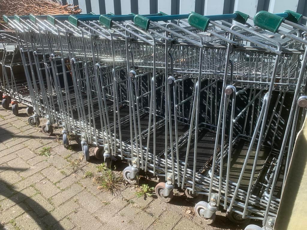 Winkelwagen, 10 stuks , winkel wagen, winkelwagens, Doe-het-zelf en Verbouw, Transportwagens, Ophalen, Zo goed als nieuw