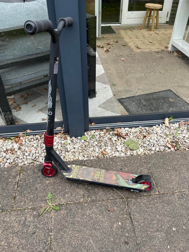 Stuntstep met uniek design, Fietsen en Brommers, Steps, Ophalen, Gebruikt, Gewone step