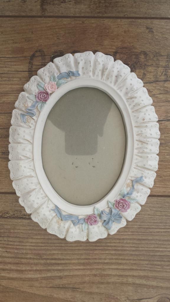 Ovaal fotolijstje, Ophalen of Verzenden, Hout, Minder dan 50 cm, Minder dan 50 cm