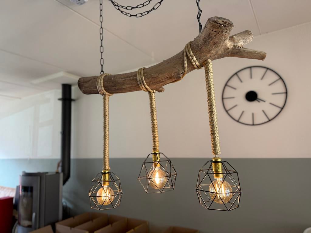 Unieke hanglamp van hout en touw, Huis en Inrichting, Ophalen, 50 tot 75 cm, Zo goed als nieuw, Industrieel