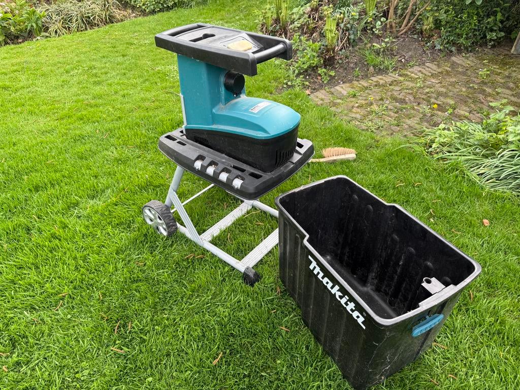 Makita UD2500 Elektrische Hakselaar - Gebruikt, Ophalen of Verzenden, Gebruikt, Elektrisch, Met opvangbak