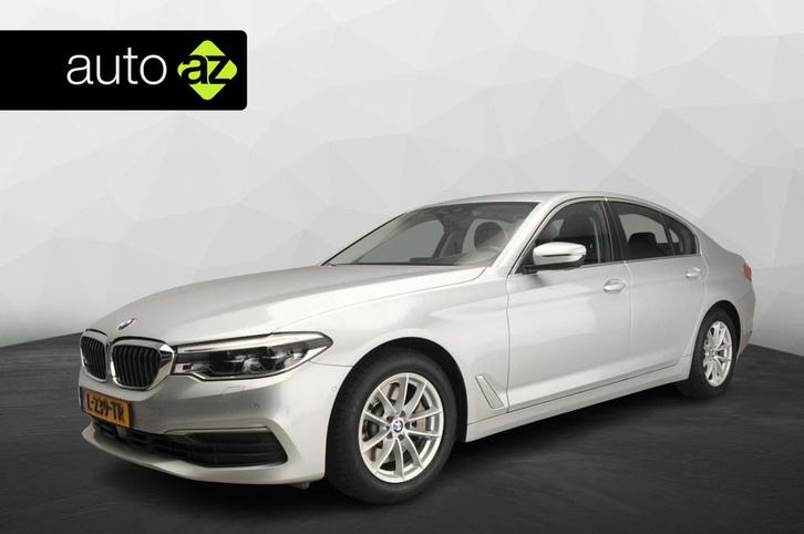 BMW 5 Serie Sedan 530i Trekhaak / Active cruise / Head-up /, Auto's, BMW, Bedrijf, Te koop, 5-Serie, Achteruitrijcamera, Airconditioning