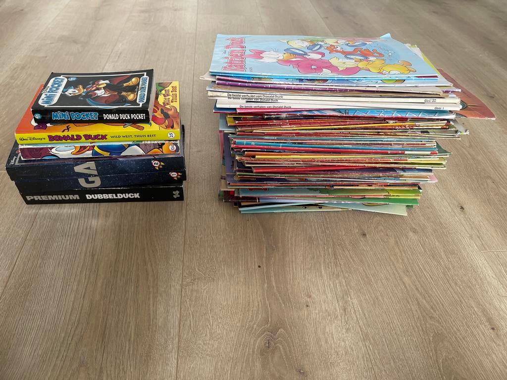 Donald Duck stripboeken en pockets, Meerdere stripboeken, Ophalen of Verzenden, Gelezen