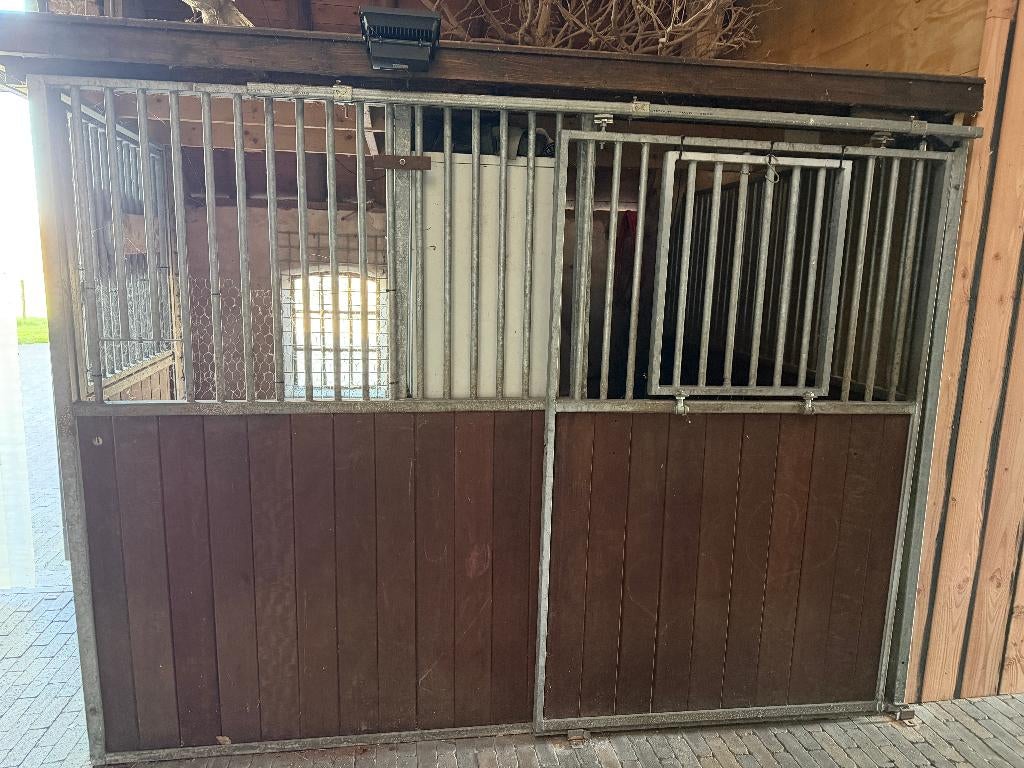 Paardenbox 3 stuks in hoekopstelling