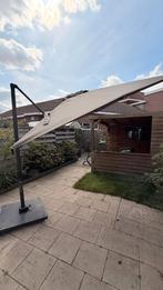 Grote zweefparasol met verrijdbare voet – uitstekende staat, Tuin en Terras, Parasols, Ophalen, 2 tot 3 meter, Verstelbaar, Zweefparasol